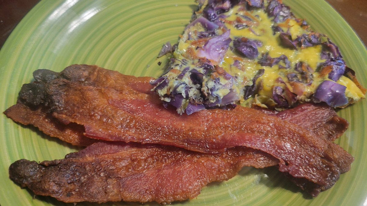asthegirlturns's tweet photo. First breakfast prepared in the new home: Cabbage, Carrot, and Green Onion Frittata with Crispy Bacon. #Foodie #ieatthereforeiam #breakthefast #homecooking #microbiomehealth #microbiomehappy #ketovorish #carnivorish #Sundaymorning https://t.co/55xvztmbjl