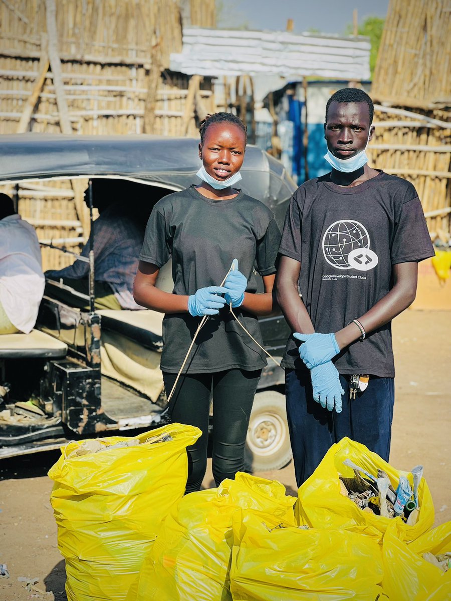 SavetheNile's tweet photo. Save the Nile joined the local youth for a successful community cleanup in Suk Darfur! 💪✨ Together, we collected waste, removed plastic pollution, and took action to protect our environment. A huge thank you to everyone who participated—you are the true changemakers! #SSOX https://t.co/4e74XVkXbh