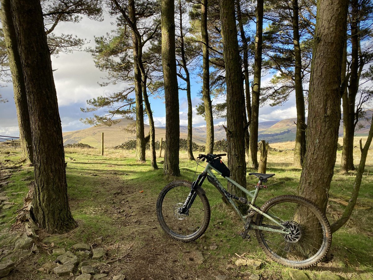 Almost out of the woods…
Early exploration around Win Hill woodlands, trying not to get lost! 🙄😂
#winhill #mountainbiking #mtblife