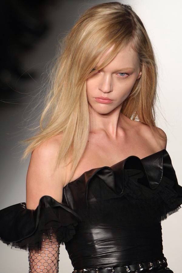 »₊ ｡˚♡ A mistura que me fez perder 2kg em uma semana꒱ 🎀⋆｡˚ 

– uma 🧵 para o ed
⠀⠀⠀⠀︶︶︶︶ ꔫ ︶︶︶︶
♡ / ↻ appreciated!
✦︾︾︾︾︾︾︾︾︾︾︾︾︾︾✦
   │││                                
   ││✧                           
   │✧ 
   ✧