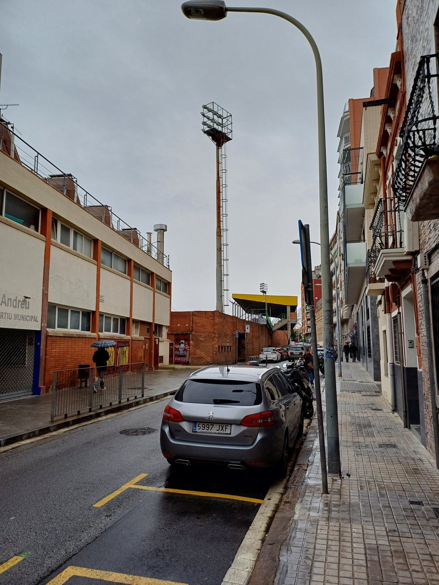deb_the_dj's tweet image. A  #floodlight view in Spain @tomreedwriting  @TerraceEdition