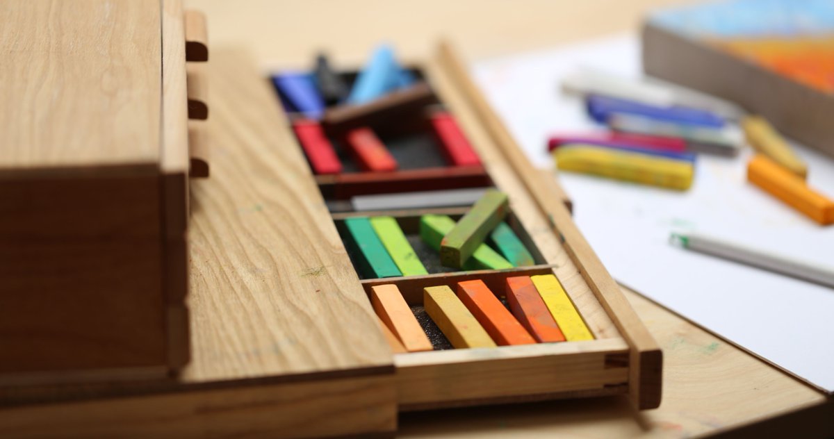 Our 20% off store-wide sale is the perfect time to upgrade your studio. 🧑‍🎨⁠

Pastels can get so messy, opt for Art Alternatives' Artist's Wood Pastel Storage Box. 📦️It has 3 drawers with five separate foam-padded compartments.

store.abovegroundartsupplies.com/products/art-a…