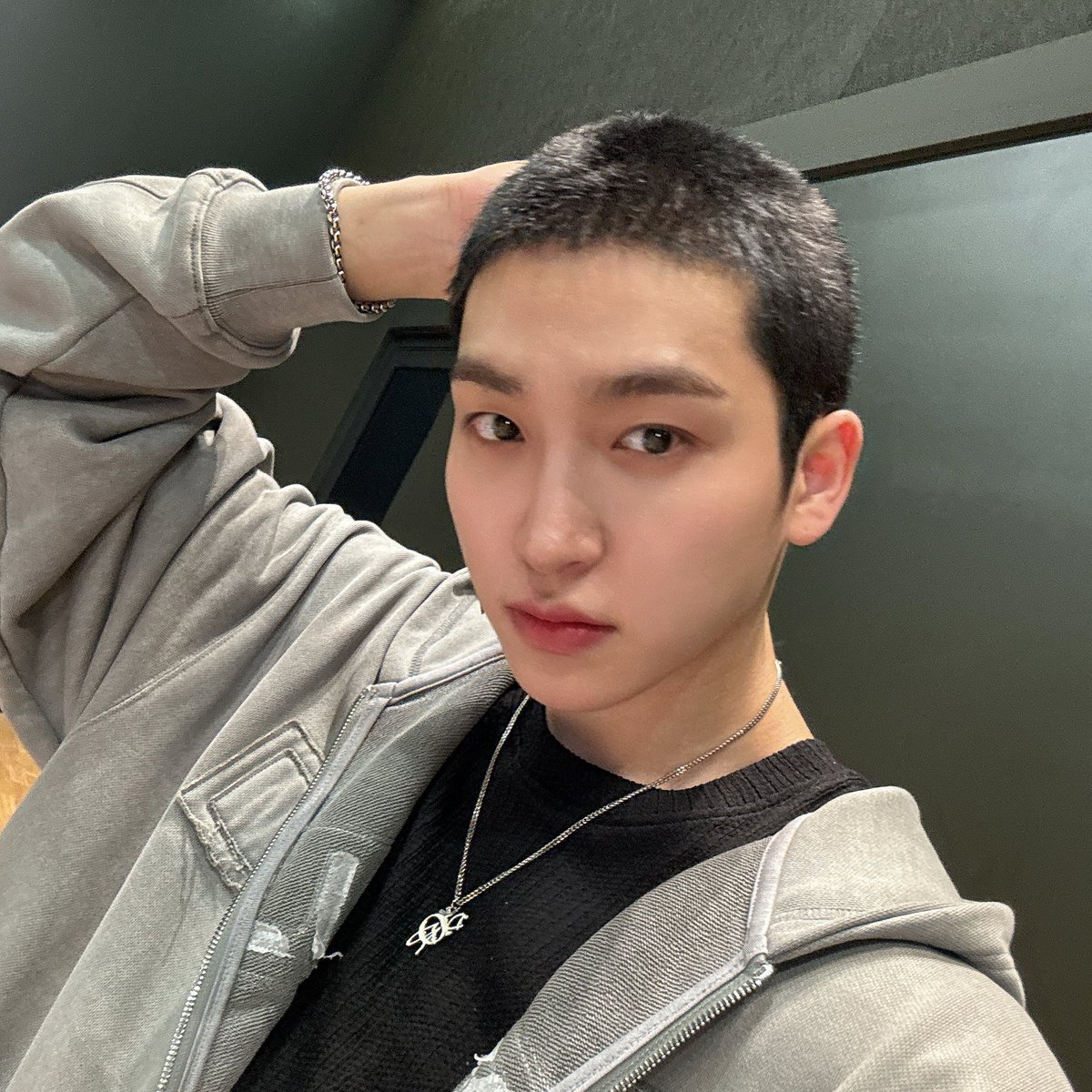 PopBase's tweet photo. The Boyz's Sangyeon debuts buzzcut in new photos. https://t.co/bbYFLE4WyK