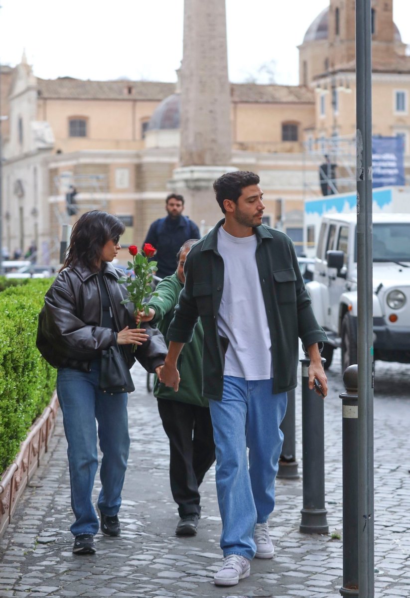 WWCamilaCabello's tweet photo. So cute! Camila received roses from a local of Rome, Italy a few days ago. https://t.co/PuAJ2L3SwL