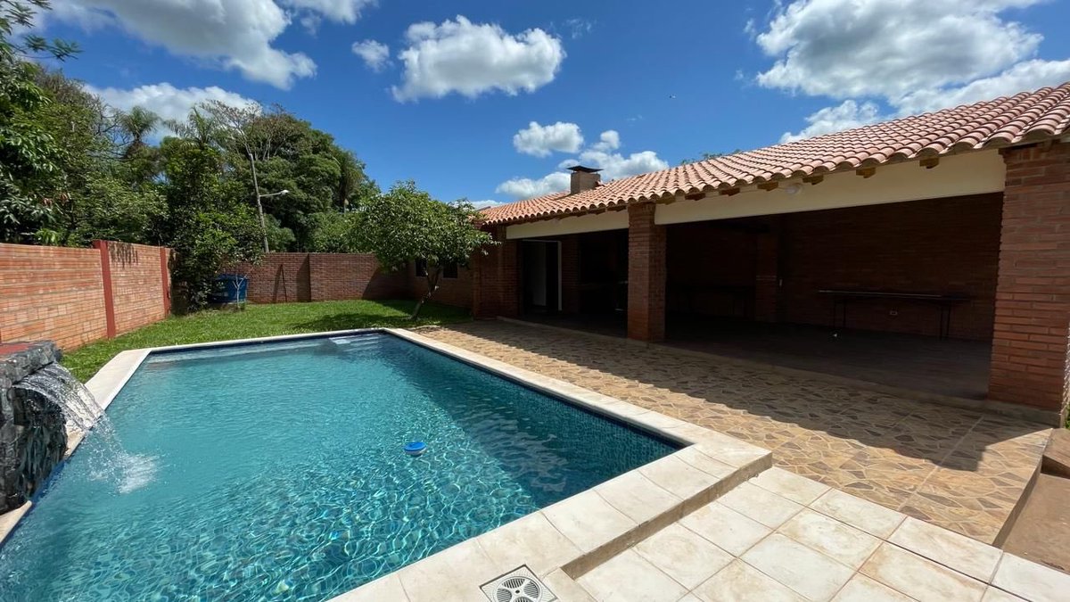 Israelyubero's tweet photo. VENDO EN LA CIUDAD DE YAGUARON CASA QUINTA DE 640 m2 
Más info pv 

Precio :425.000.000 gs 

✅. RT 🙌🏼 https://t.co/rVNyXYaUQv