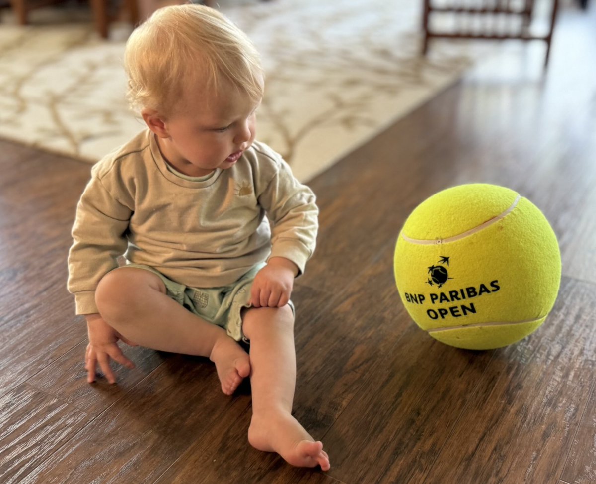 nazzzyp's tweet photo. Someone’s ready for the finals! ⁦@BNPPARIBASOPEN⁩ ⁦@SabalenkaA⁩ @holgerrune2003⁩ ⁦@jackdraper0⁩ #TennisParadise https://t.co/QdFkiUa58J