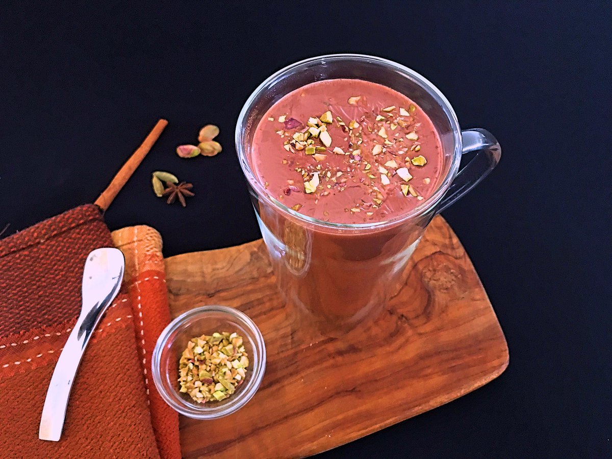 clubfoody1's tweet photo. Today is #TeaForTwoTuesday🫖
Kashmiri Chai Tea • Pink Tea... so delicious & soothing
(check out my next posts👆for more tea recipes😋)
#YouTube 📽️: https://t.co/e11krDVyss
#RECIPE ➡️: https://t.co/aNleDvk11E
@EventGuideToday @DiningGuide2Day #RecipeOfTheDay