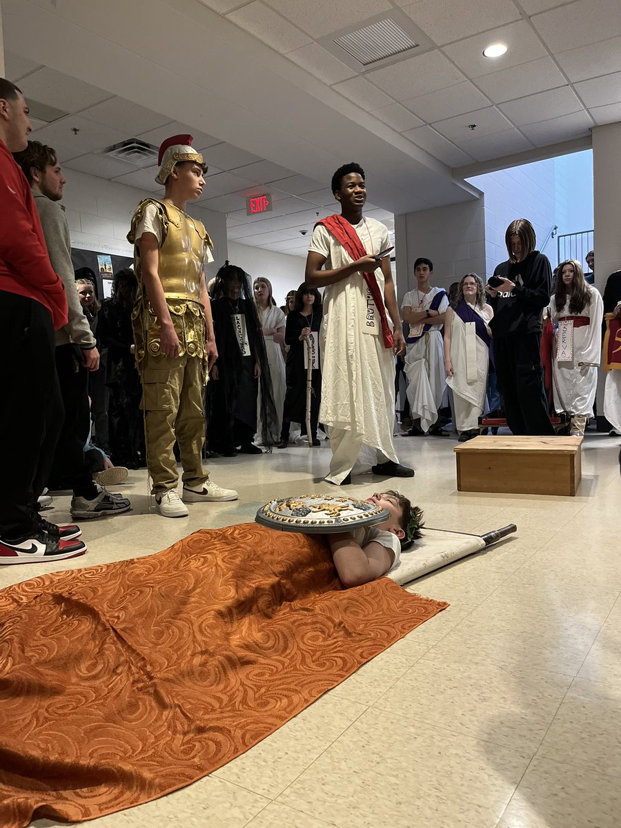 senoritapacheco's tweet photo. The THS Latin Club and Mrs. Ouellette have done it again. Congratulations on another outstanding reenactment of the Ides of March! We are lucky to have such talented Latin students! @JHarrisonTHS @Taunton_Schools https://t.co/W1PNcq2IS4