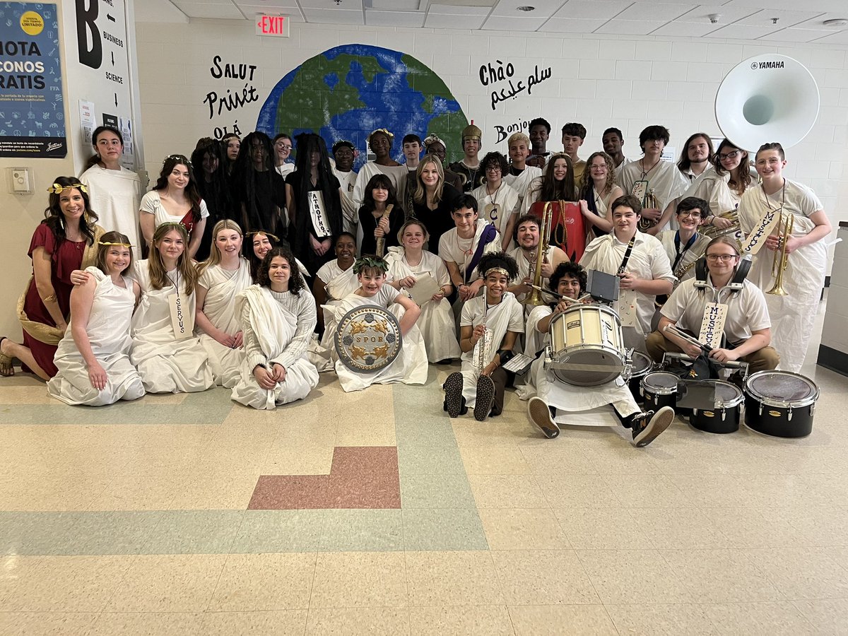 senoritapacheco's tweet photo. The THS Latin Club and Mrs. Ouellette have done it again. Congratulations on another outstanding reenactment of the Ides of March! We are lucky to have such talented Latin students! @JHarrisonTHS @Taunton_Schools https://t.co/W1PNcq2IS4