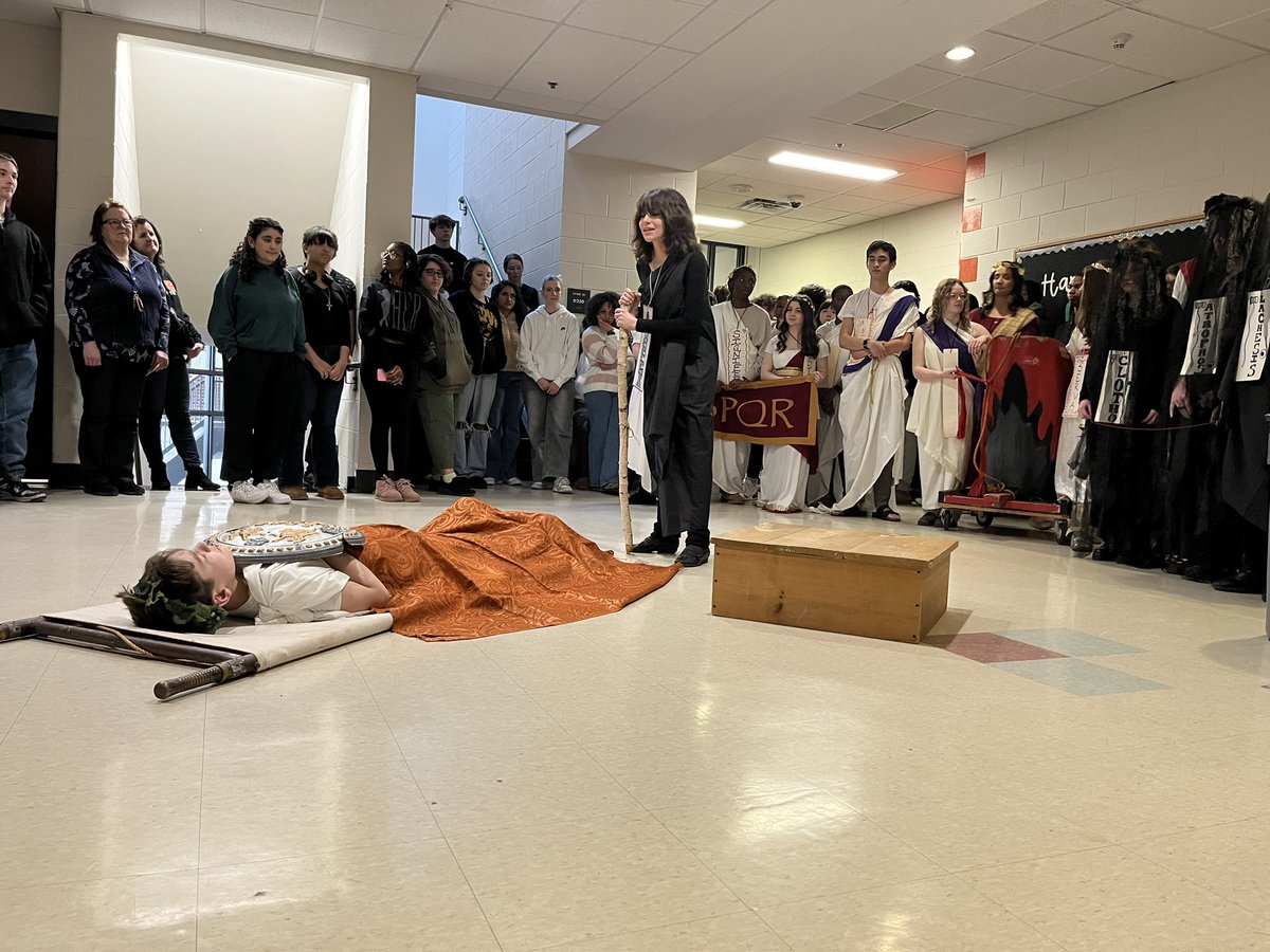 senoritapacheco's tweet photo. The THS Latin Club and Mrs. Ouellette have done it again. Congratulations on another outstanding reenactment of the Ides of March! We are lucky to have such talented Latin students! @JHarrisonTHS @Taunton_Schools https://t.co/W1PNcq2IS4