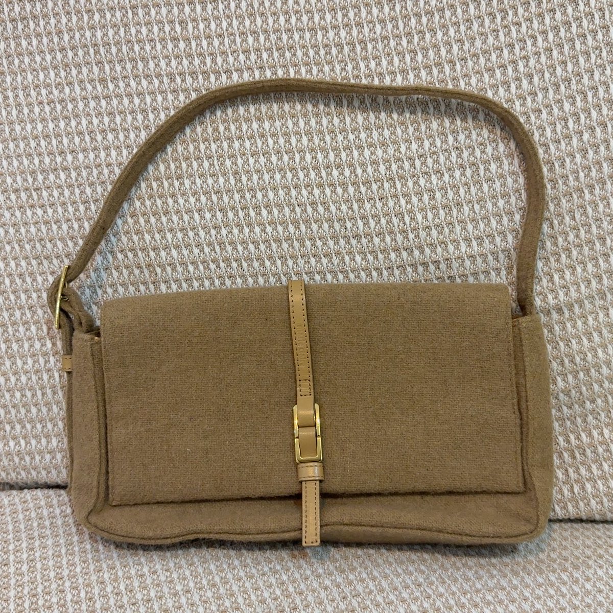 zzpkng's tweet photo. ส่งต่อกระเป๋า Marie Claire👜 Vintage 
สภาพใหม่มากก🌟 น้องเป็นกระเป๋าวินเทจสะพายไหล่เก๋มาก สีถูกต้องง🍁
🍂ราคา : 320🍂

#ส่งต่อกระเป๋ามือ2 #กระเป๋าวินเทจ #กระเป๋ามือสองสภาพดี #กระเป๋า #ส่งต่อmarieclaire #marieclaire #vintage #vintagebag #ส่งต่อเสื้อผ้ามือสอง #โล๊ะตู้ https://t.co/1FarjYcAG4