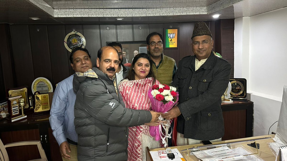 jkrceea's tweet photo. JKRCEEA team apprised Er Ghulam Ali Khatana sir Honble MP about injustice done to categorise employees with respect to restoration of reservation in promotion beides Various Honble court orders. Honble MP assured all possible help. Thanks sir 
https://t.co/QZGg0bN8Iq https://t.co/xuQHTh8Qfw