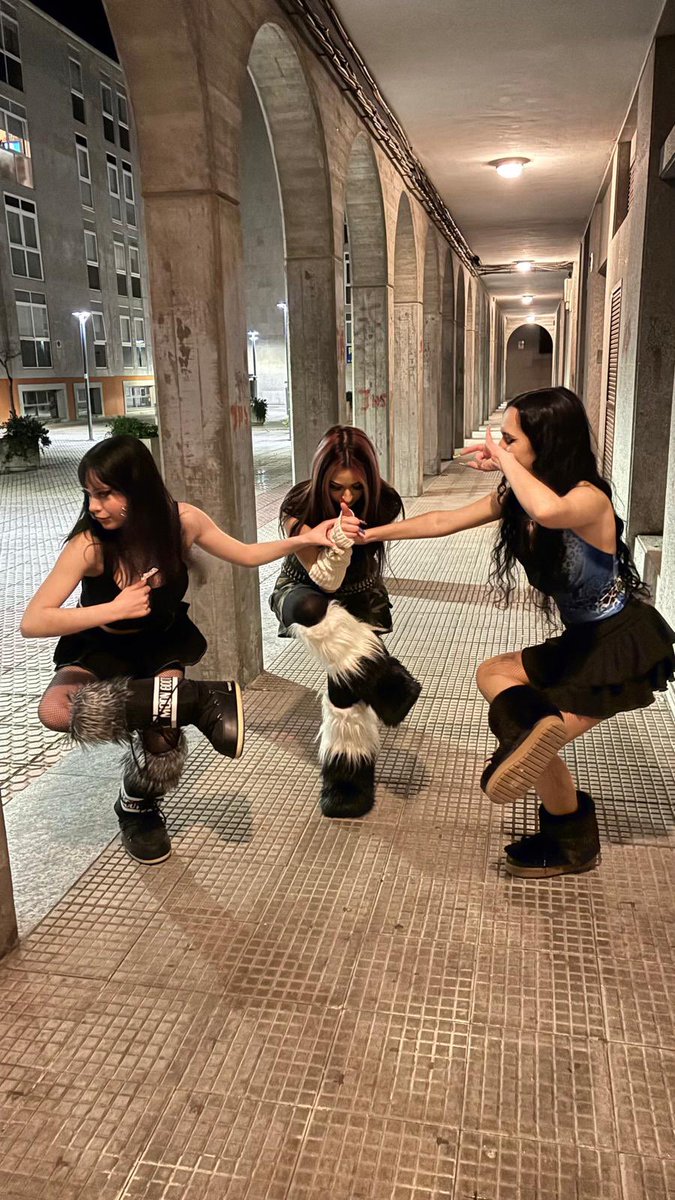 tu mujer 🤒 tweet media