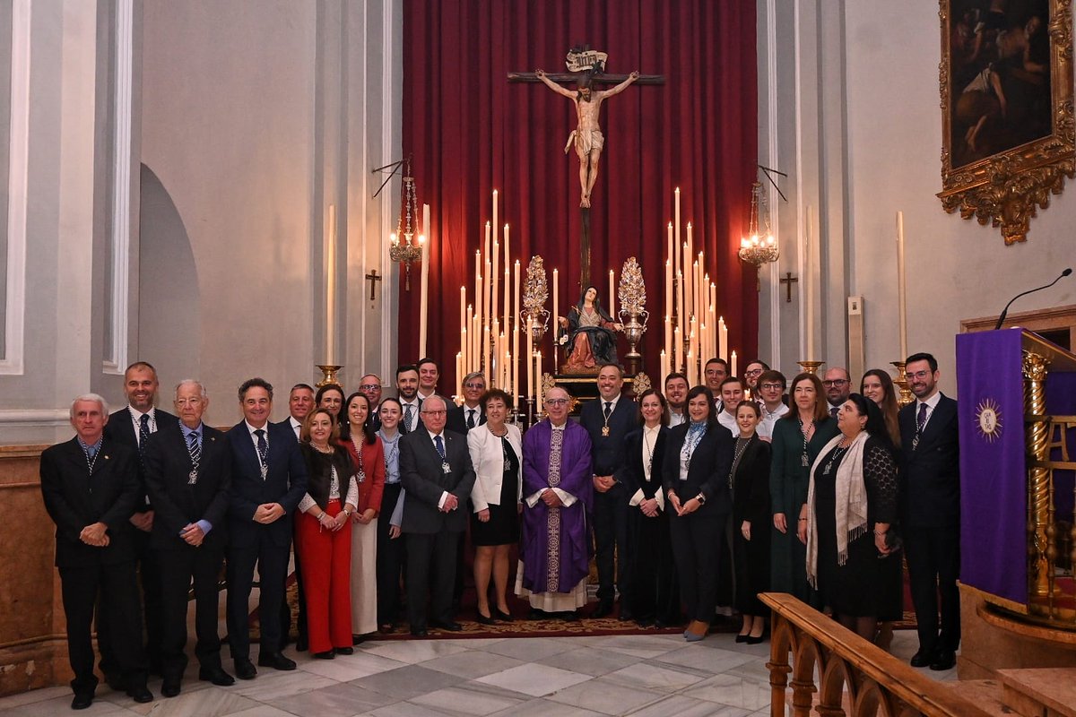 Junta de Gobierno del <a href="/AmoryCaridad/">Cofradía del Amor</a> 21-25.

Muchas horas, esfuerzos y desvelos detrás de estas personas. A todos ellos mi agradecimiento infinito. 

A Él sea la Gloria❤️‍🔥