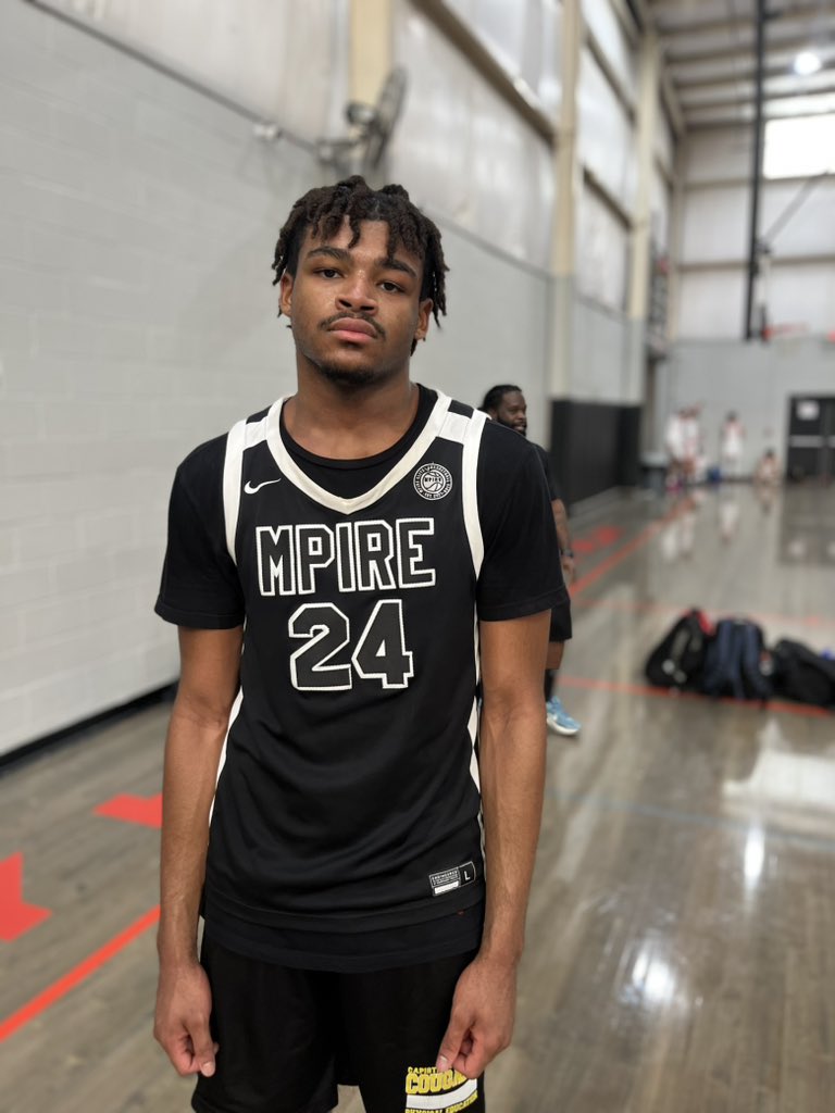 MathurineAgency's tweet photo. Aayan Prabatah 6’6 F Mpire 2025

Really did a good job pushing the ball in transition off the rebound. Strong wing and initiated contacts. Solid touch around the rim, protects the paint, and has a nice frame that helps him on the glass. Late flyer. https://t.co/1hRiVatWAa