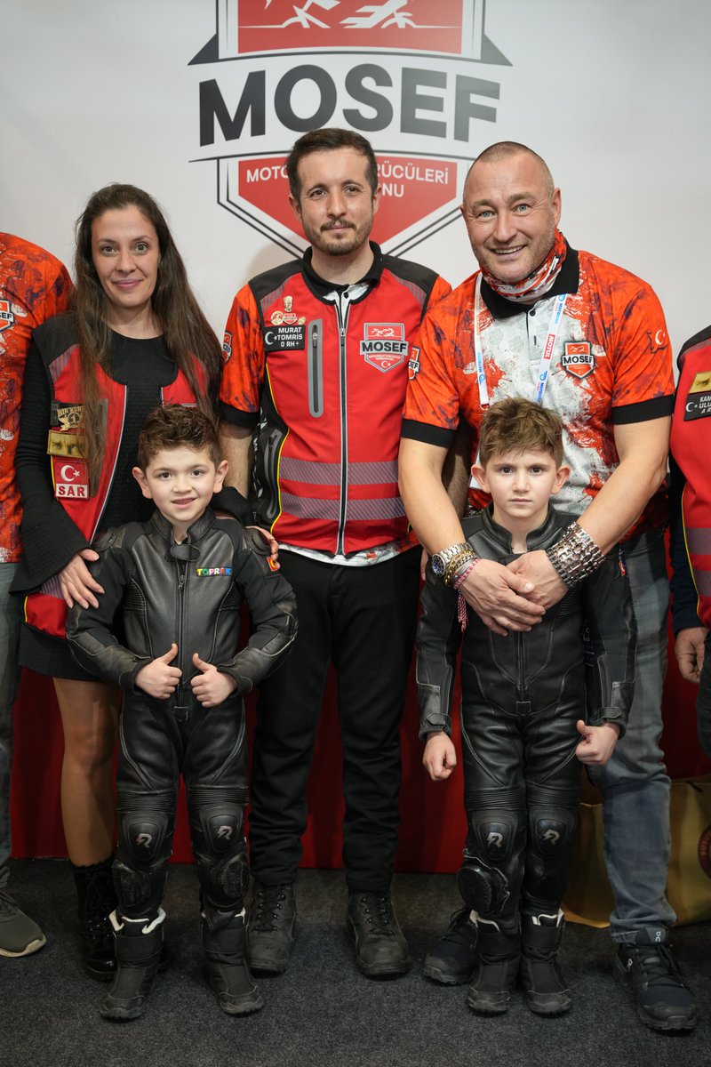 TrafikteHaklar's tweet image. İçişleri Bakanımız Sayın Ali Yerlikaya’nın teşrifleriyle açılışı gerçekleştirilen #Motobike İstanbul 2025 Fuarı’nda, #motorcu dostlarımızla bir araya geldik. Fuara davetleri için MOSEF Başkanı Murat Tomris’e teşekkür ederiz. Yeni iş birlikleri kurduğumuz verimli bir fuar oldu.