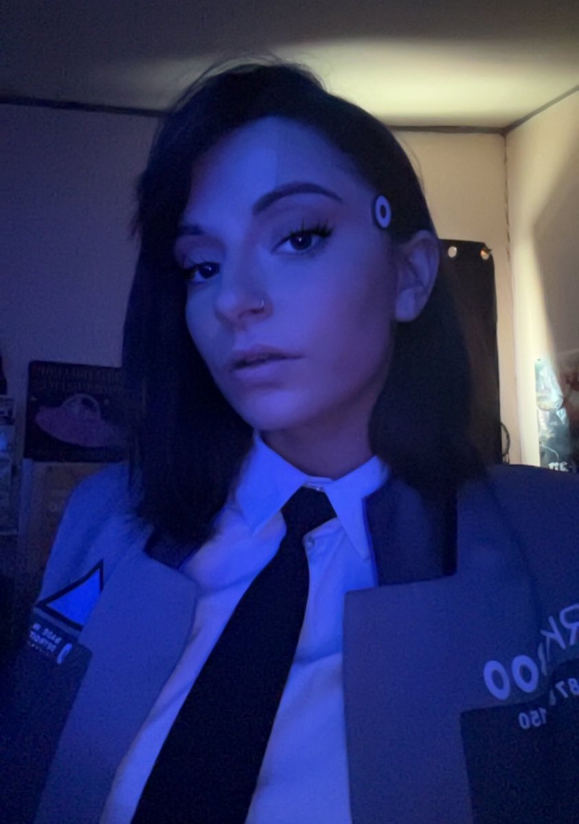 _cxliia_'s tweet photo. <that’s.. me ?>
(I really struggled to take pictures and videos🥲i hope it looks good)
#connorarmy #connor #Connor #cosplayers #cosplay #dbh #DBHConnor #DBH夢 #dbhcosplay #cosplay #cosplaydbh https://t.co/TqsVoljbTo