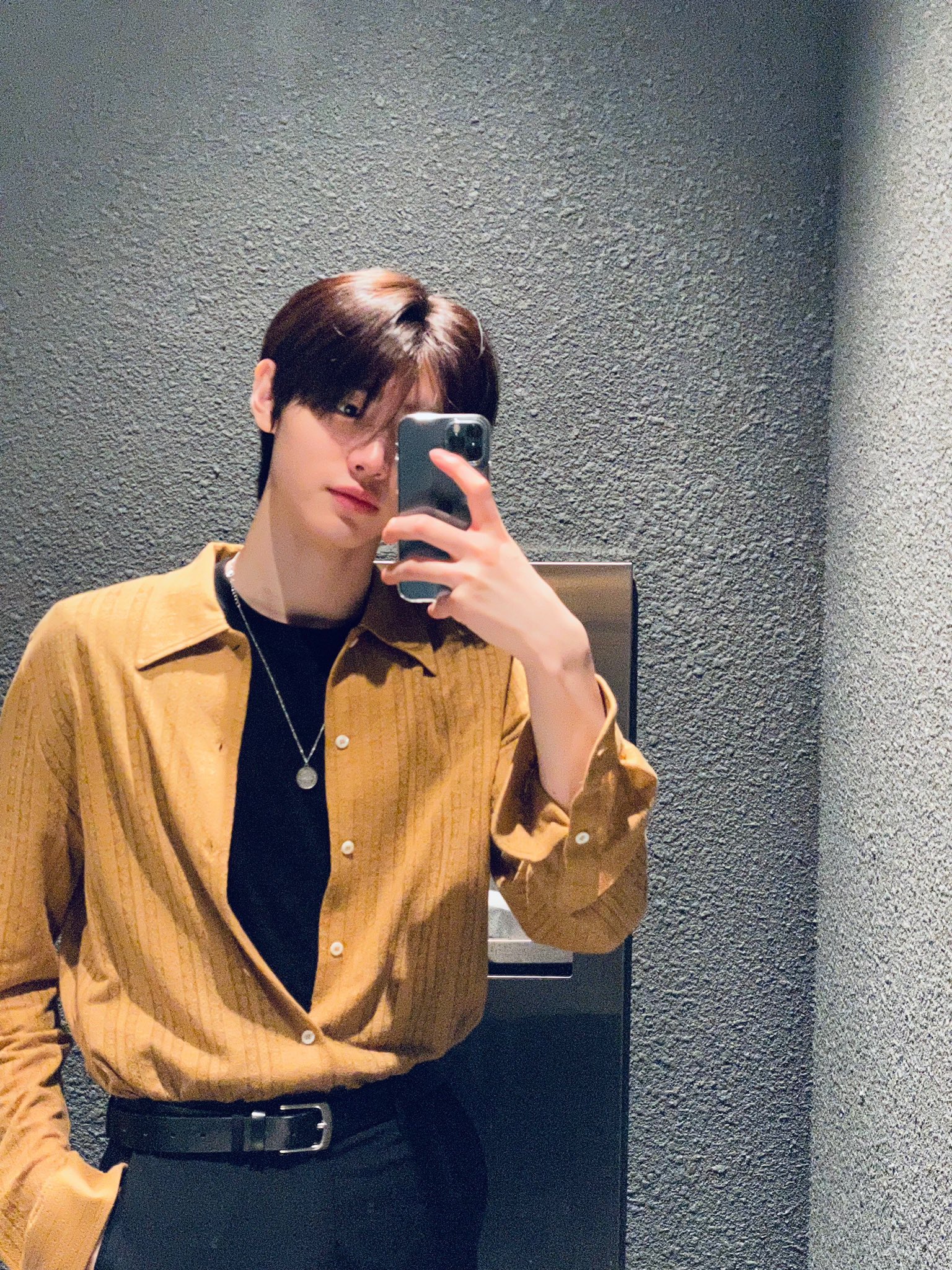 최애 거울 셀카 장소 바꾼 엔하이픈 성훈 비주얼 | 인스티즈