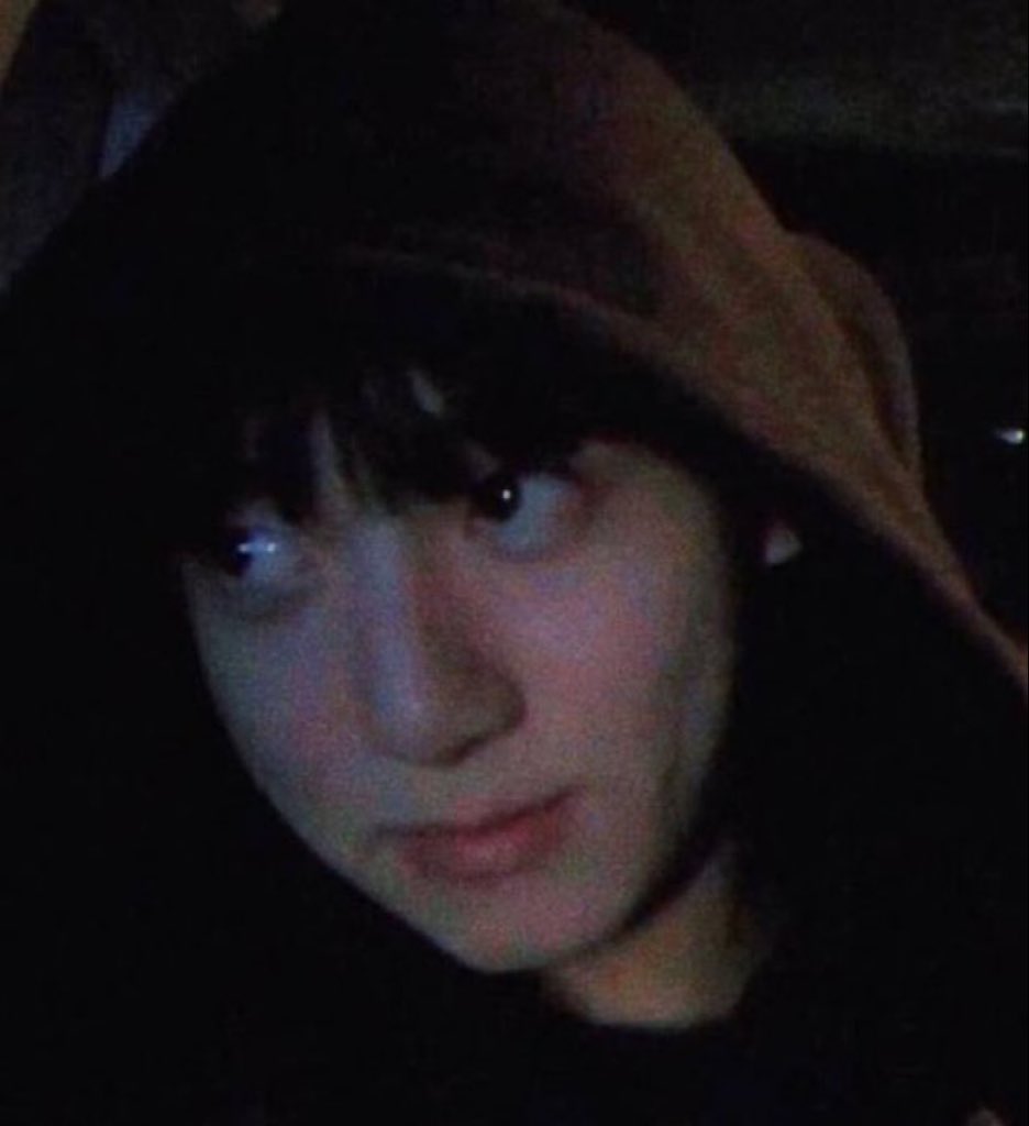 JUNG9795_'s tweet photo. "🔴JK🌟 started their LIVE" https://t.co/ijBEOshvUX