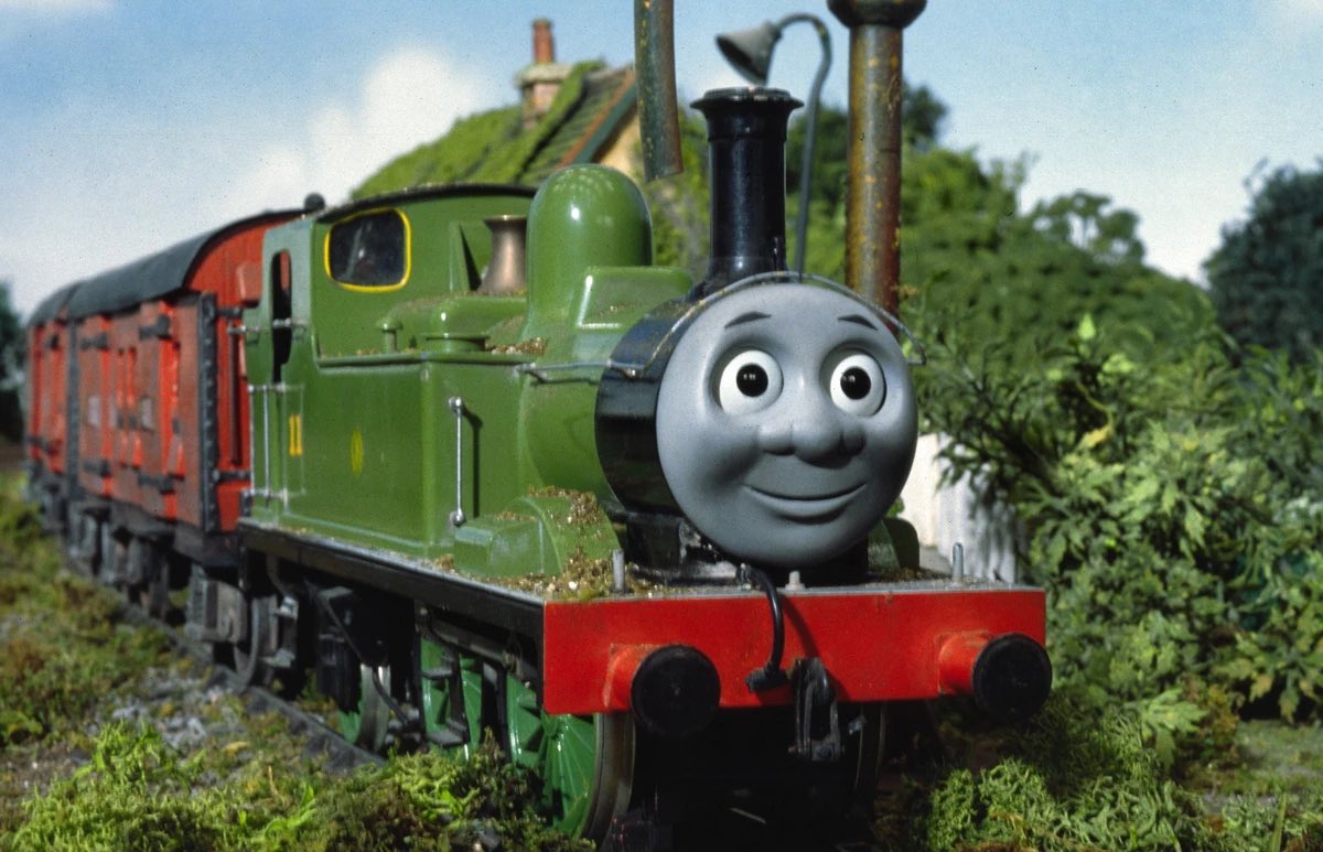 tobythetramgcv's tweet image. ✰welcome to roman’s page✰

✰interests✰

•pittsburgh penguins hockey
•thomas and friends
•glee!
•sports (mainly hockey and football)
•weightlifting
•empire of the sun
•coldplay 
•fleetwood mac
•toto
•glee cast versions