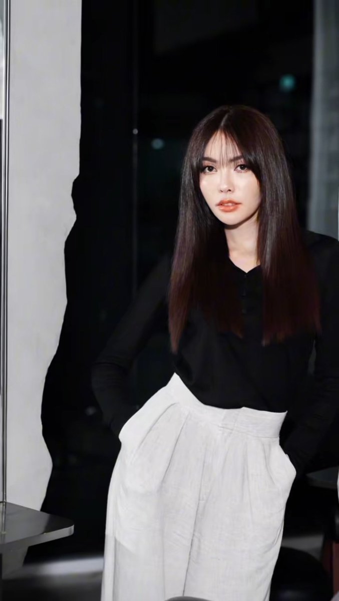 smile_of_youu21's tweet image. เหมือนนักธุรกิจสาวไฟแรงมิสแกรนด์กรุ๊ป แอร้ยสเปค #ชาล็อตออสติน