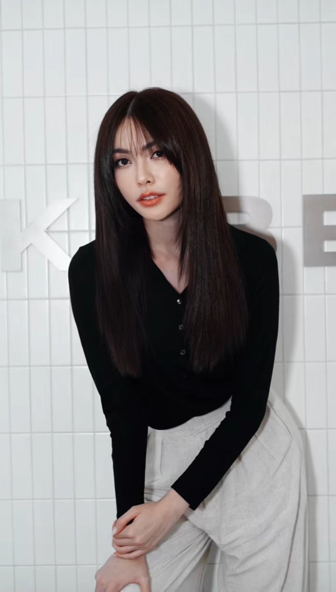 smile_of_youu21's tweet image. เหมือนนักธุรกิจสาวไฟแรงมิสแกรนด์กรุ๊ป แอร้ยสเปค #ชาล็อตออสติน