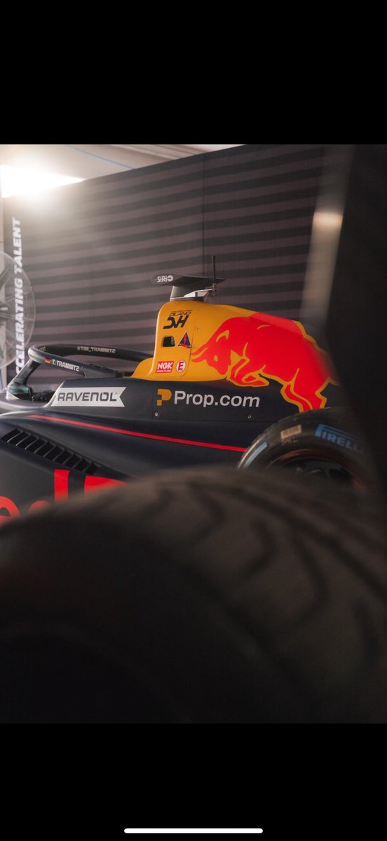 CryptoBullGreg's tweet photo. $PROPC @PropChainGlobal 

That is the tweet.

BULLISH
@F1 
@redbull 
@redbullracing https://t.co/18xMeKy8sp