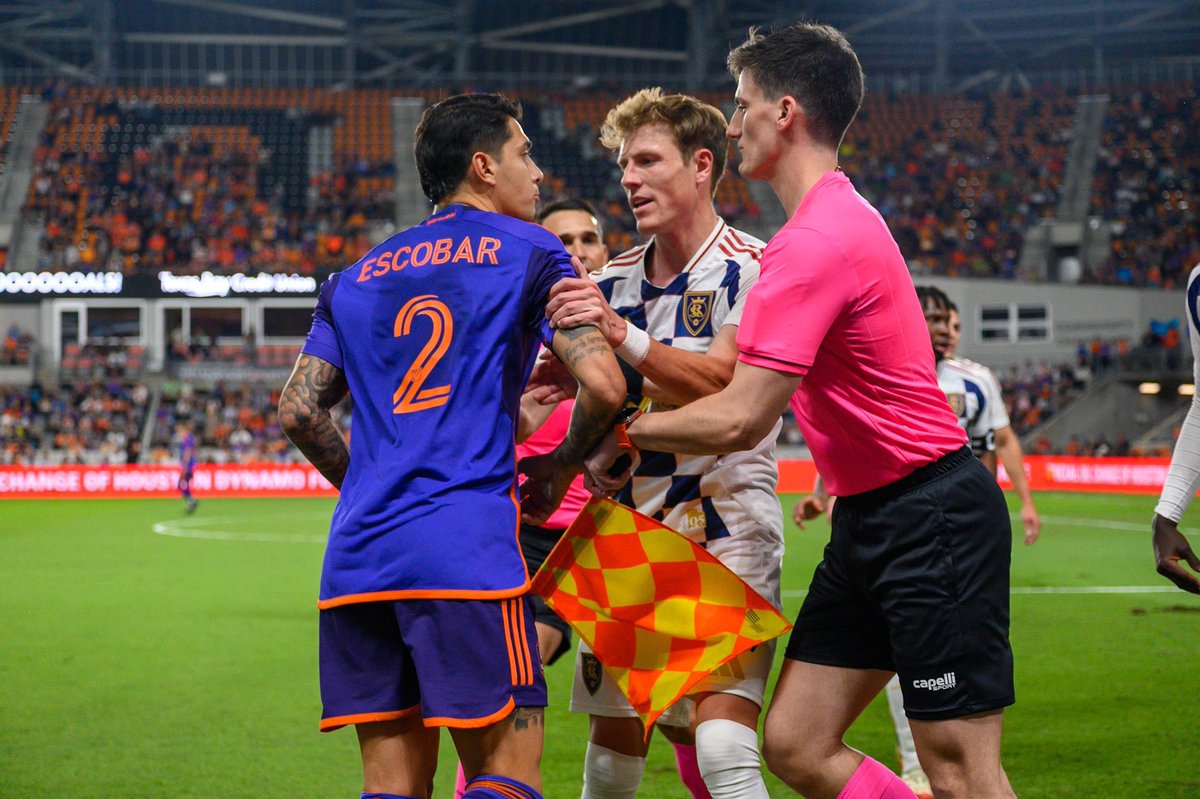 dynamohtx's tweet photo. More players like Escobar please 👊🏽🦾⚔️ https://t.co/jRPusZklej