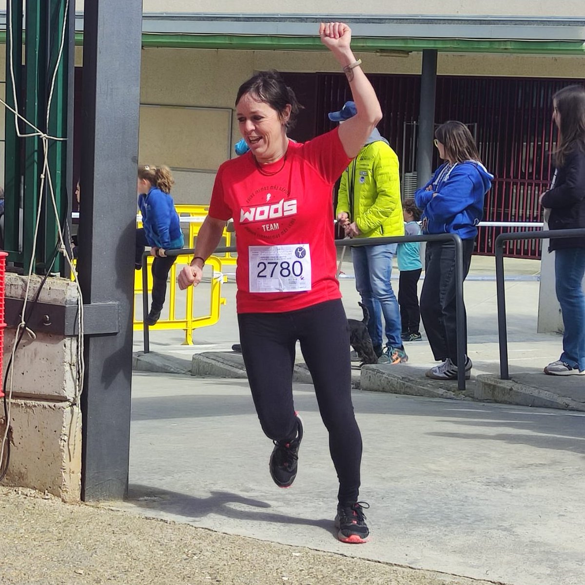CEAnoia's tweet photo. 🏃♂️🔥 Avui hem gaudit del 16è Cros Escolar i la 21a Cursa Popular d’Hostalets de Pierola
Consulta:
🗒️ Resultats: https://t.co/nYcHkvjD5M
Recull fotogràfic
📸 Fotos: https://t.co/8uOqStT9ky
🗞️ Nota: https://t.co/ZjvGlfxynU
#crosescolar #crospopular https://t.co/822RfD1Q8p