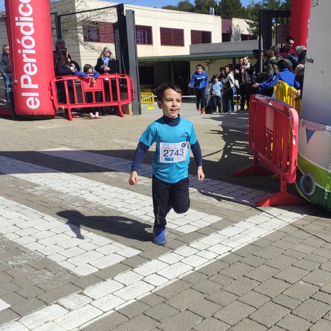 CEAnoia's tweet photo. 🏃♂️🔥 Avui hem gaudit del 16è Cros Escolar i la 21a Cursa Popular d’Hostalets de Pierola
Consulta:
🗒️ Resultats: https://t.co/nYcHkvjD5M
Recull fotogràfic
📸 Fotos: https://t.co/8uOqStT9ky
🗞️ Nota: https://t.co/ZjvGlfxynU
#crosescolar #crospopular https://t.co/822RfD1Q8p