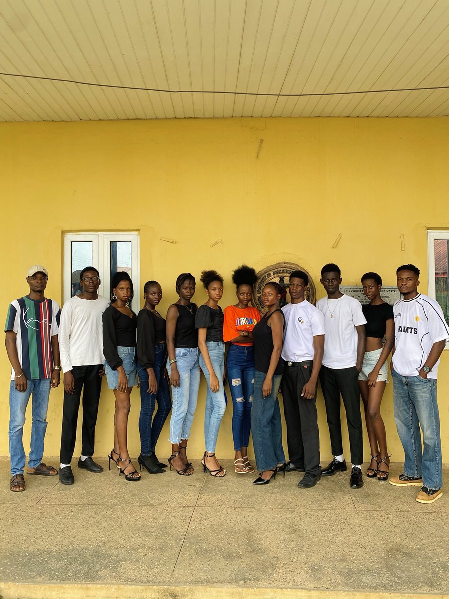 debowaleolusola's tweet photo. MODEL MASTERCLASS DAY 2 was a success ✅ All thanks to our facilitators and the models for registering to be part of this, we really appreciate you all for always supporting the brand. #TheModelForce 🖤 https://t.co/I3oFUD1tE5