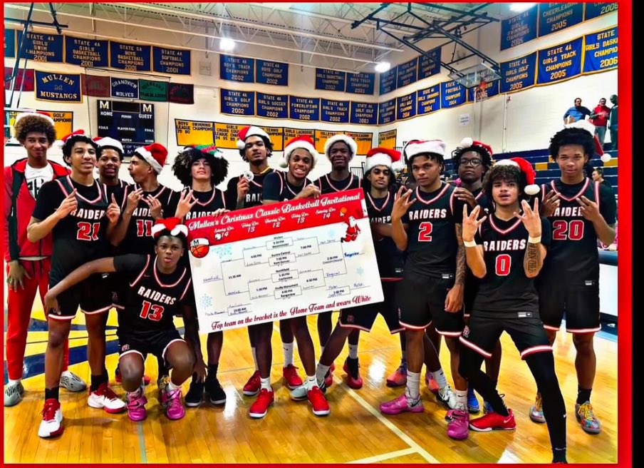 RaiderBoysHoops's tweet photo. We are extremely grateful for the support of Raider Nation. These guys care for each other and represented their community with heart and class. 🙏 https://t.co/4oWiIlUuLi