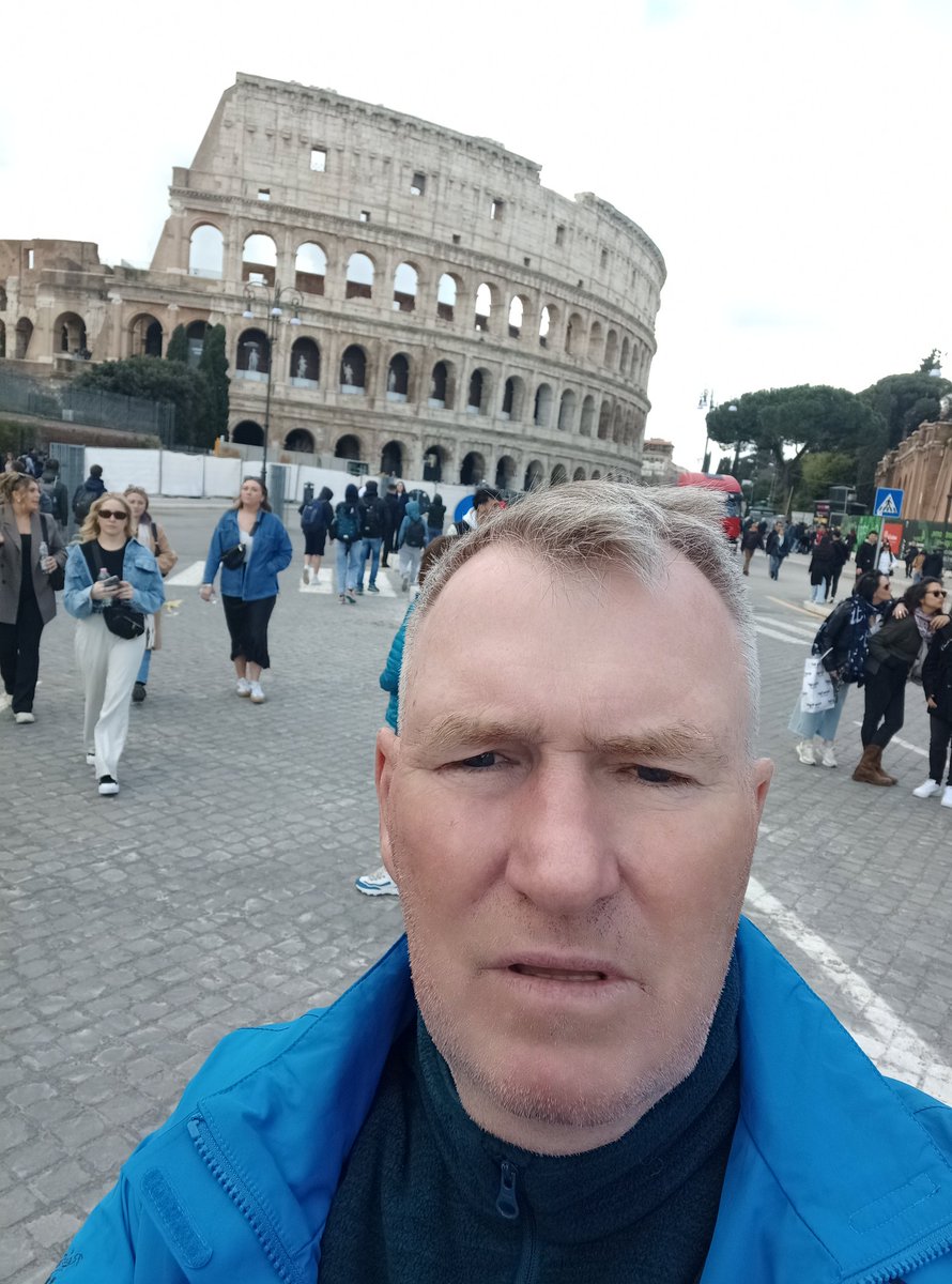 sandy moynihan tweet media