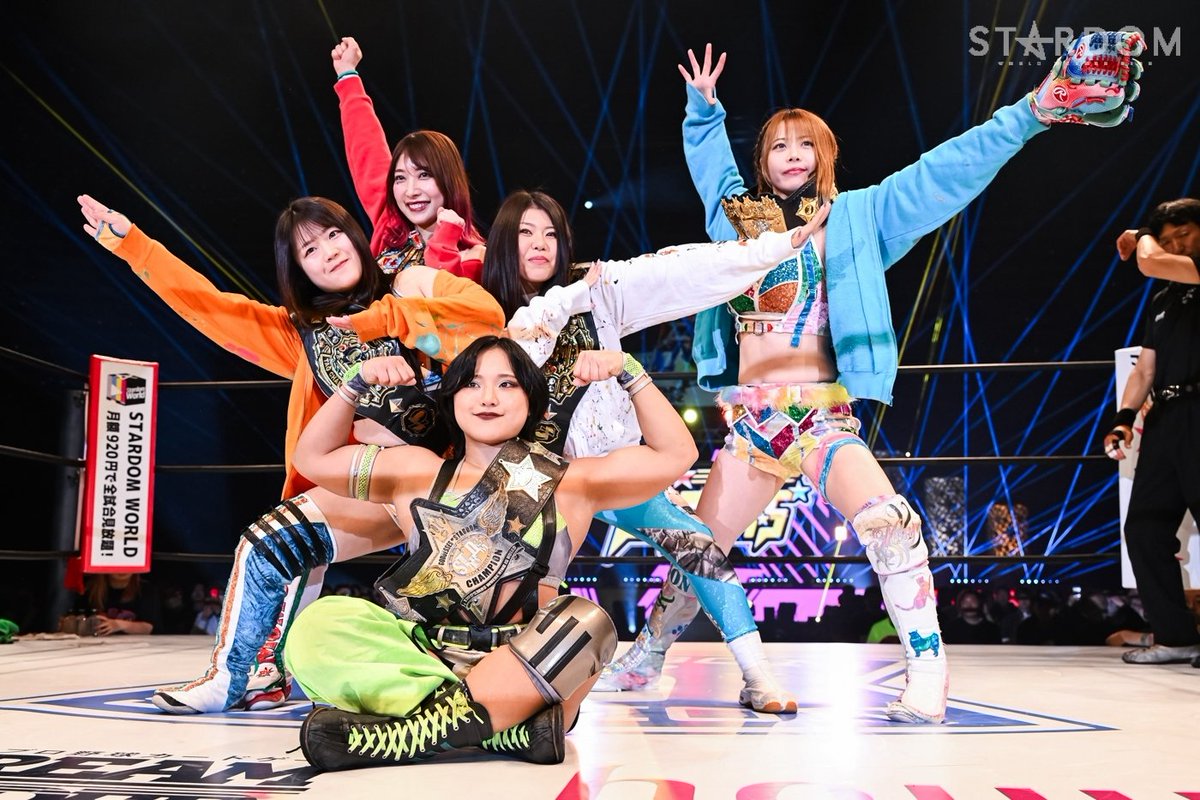 And I got to do it with my best friends! Cinderella semi-finals night! 私が知っている女性とその友人たちに対して. . .