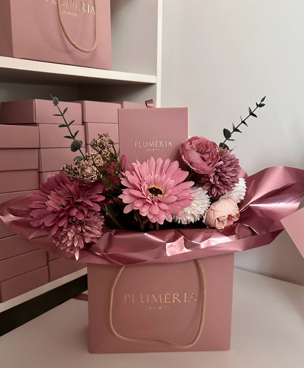 She was made to BLOOM . ݁₊ 🪷 ⋆. ݁