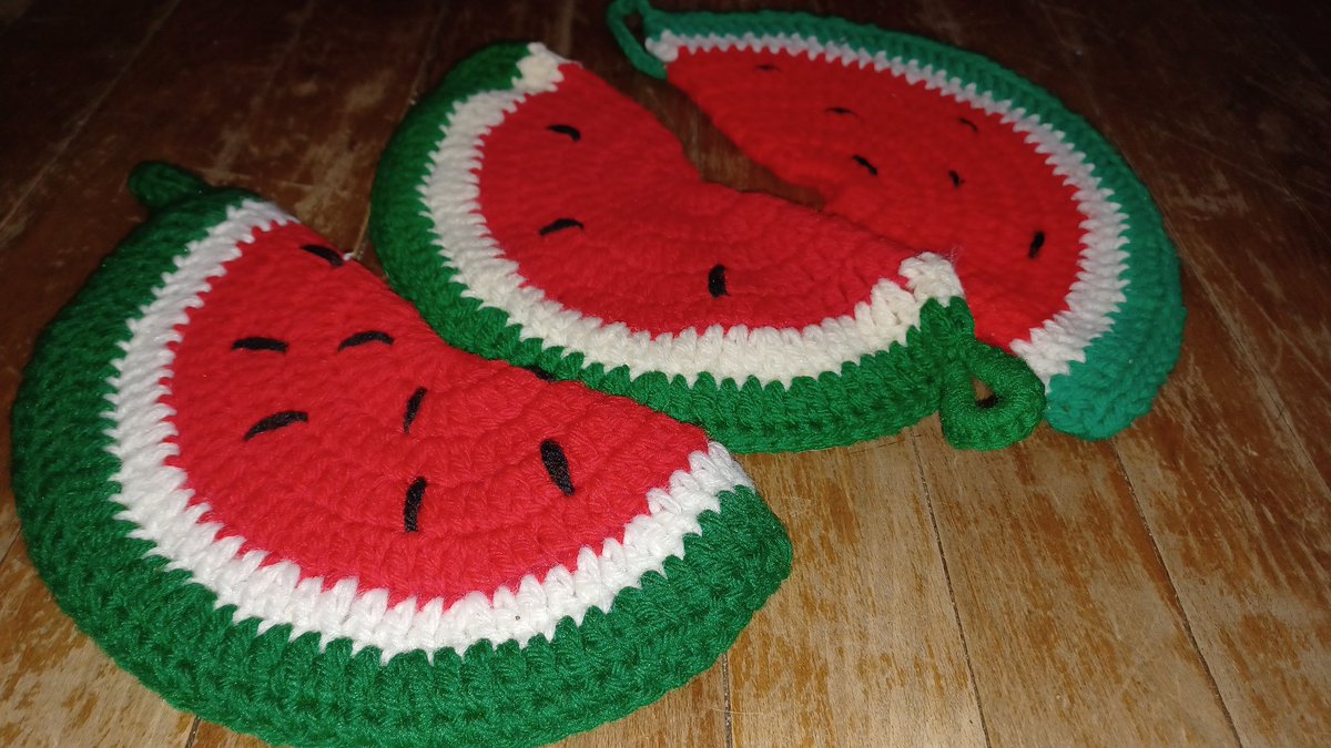 Amazingthrifts's tweet image. Are you a fan Of 3 Pot Holders  Hand #Crocheted #watermelon Slices #HotPads Free Shipping  ebay.com/itm/3963257902… #eBay via @eBay