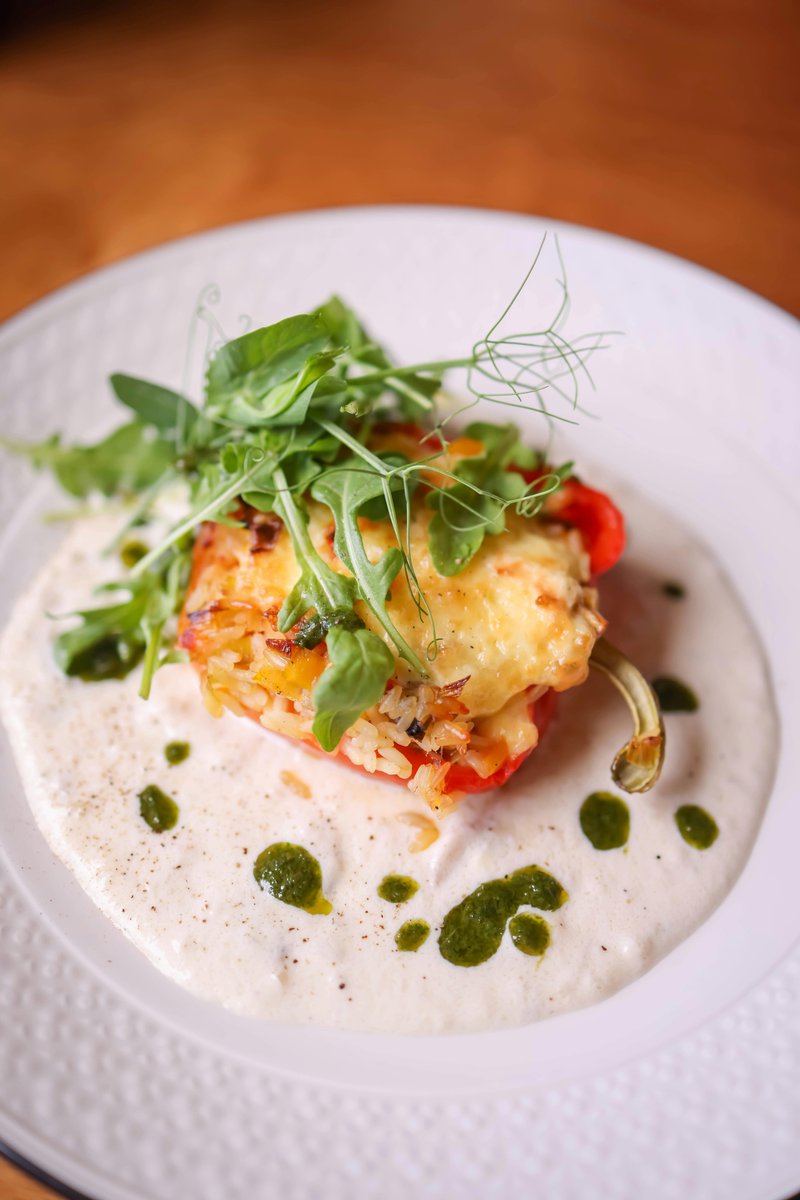 PlushNikki's tweet photo. https://t.co/N3Euc1aOft Sausage 
Stuffed Denver Omelet Peppers!! Say hello to your new favorite low-carb breakfast! Save this &amp; click for the full recipe! ⬇️
👉  https://t.co/o2m8HtffMw      

#everyone #keto #HealthyEating #lowcarb #loseweight #recipes #eggforbreakfast https://t.co/7AJsld46ec