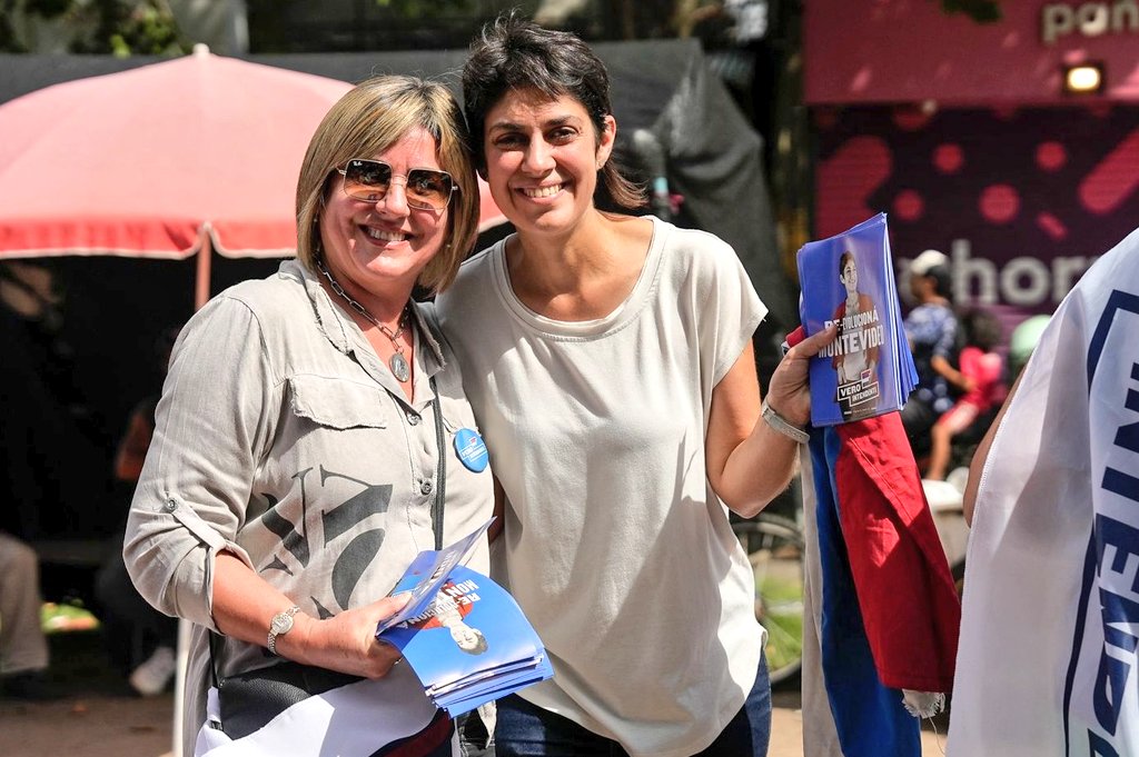 Otro domingo de feria junto a nuestra candidata.
Seguimos recorriendo Montevideo!
Vero Intendenta 🔴🔵⚪✌🏻