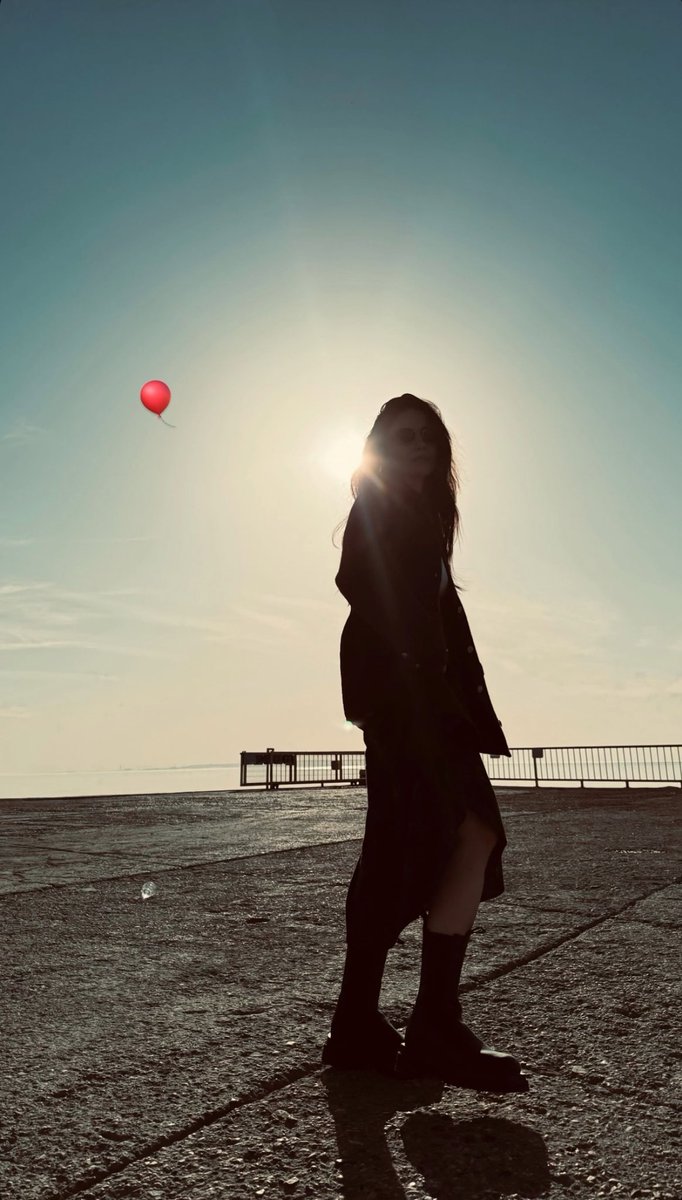 OzgeGurelBRA's tweet photo. 📸| #ÖzgeGürel via instagram story. https://t.co/BFNxt5UwDU