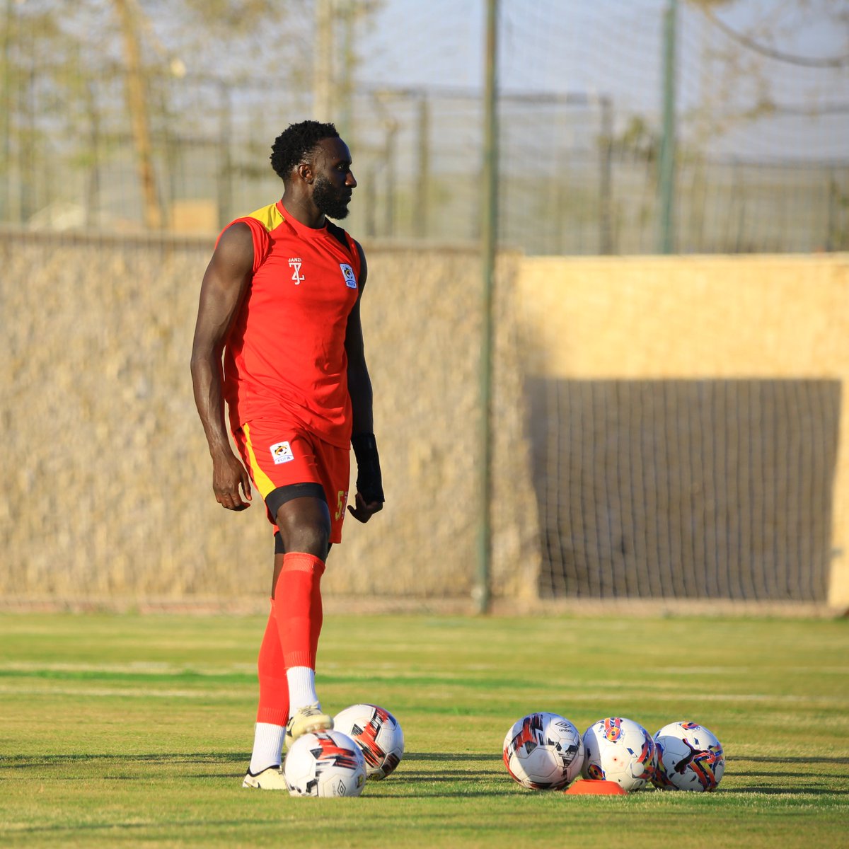 Bevis Mugabi <a href="/B_M321/">Bevis Mugabi</a> 🤝

#MOZUGA | #FIFAWorldCup