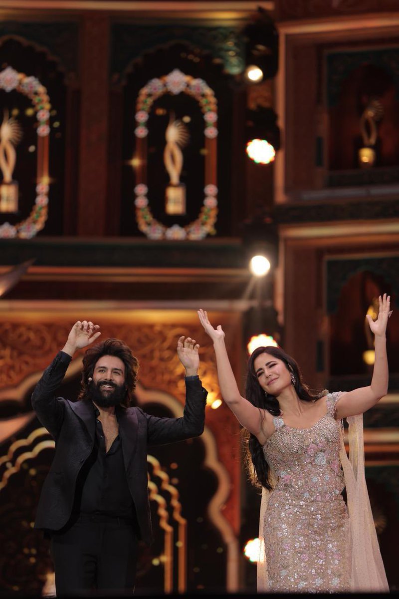 Tune in to ZEE TV right now to catch all the exciting moments at the NEXA IIFA Awards 2025!​

Katrina Kaif nailing Kartik Aaryan’s hook step is the crossover we did not know we needed! 

#IIFA2025 #RajasthanTourism #IIFAJaipur #NEXA #CreateInspire #SobhaxIIFA