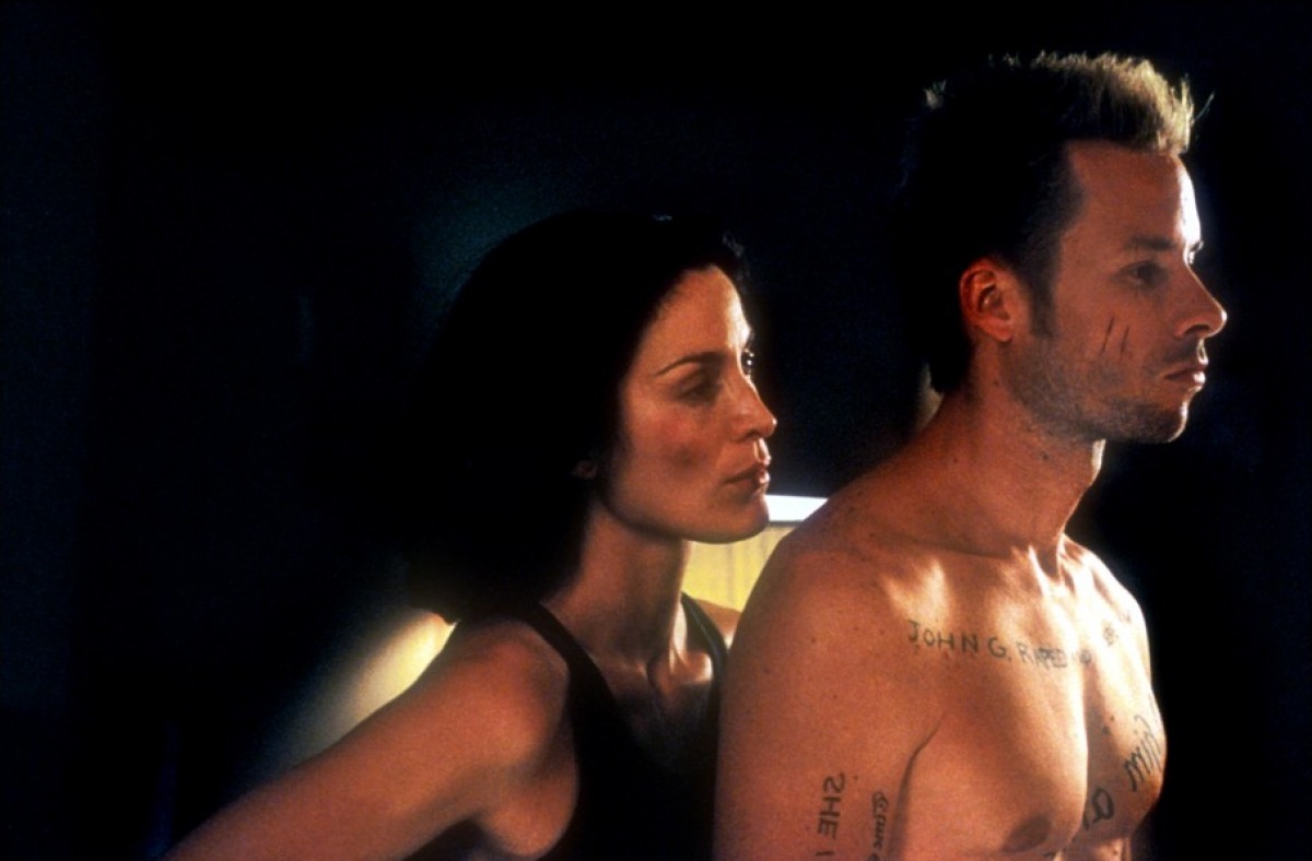 ATRightMovies's tweet photo. MEMENTO was released 24 years ago today. Acclaimed by experts as one of cinema's greatest explorations of memory, and the film that catapulted the career of Christopher Nolan, the making of story is one you won't forget…

1/47 https://t.co/yFK8GRHUow