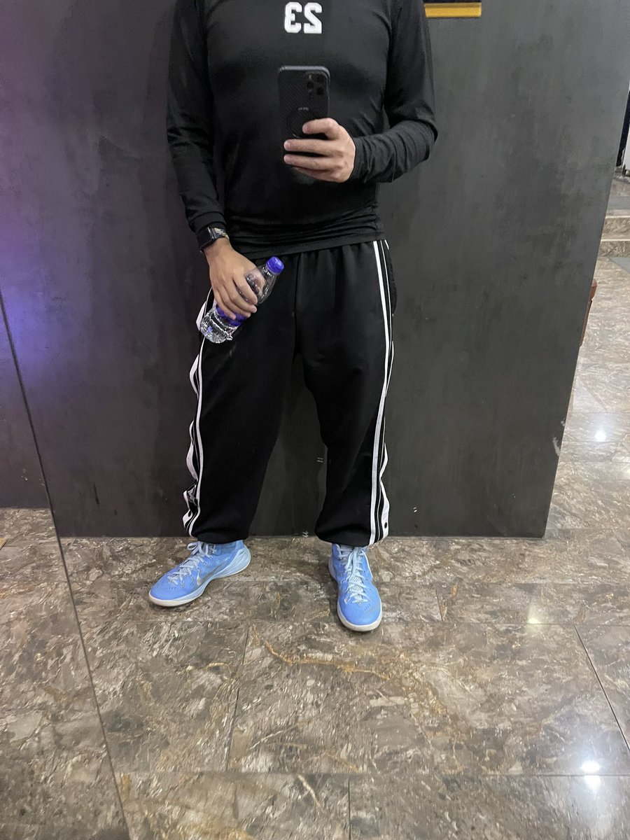 Super__king tweet media