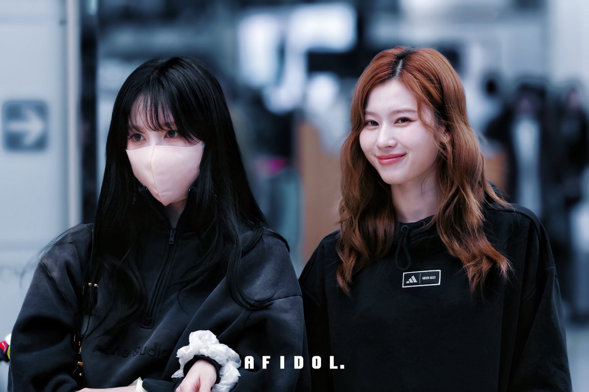 afidol_'s tweet photo. 250316 GMP 입국

사나 미나

#트와이스 #TWICE #사나 #SANA ⁠ #サナ #미나 ⁠⁠#MINA #ミナ https://t.co/sdPBisOzmJ