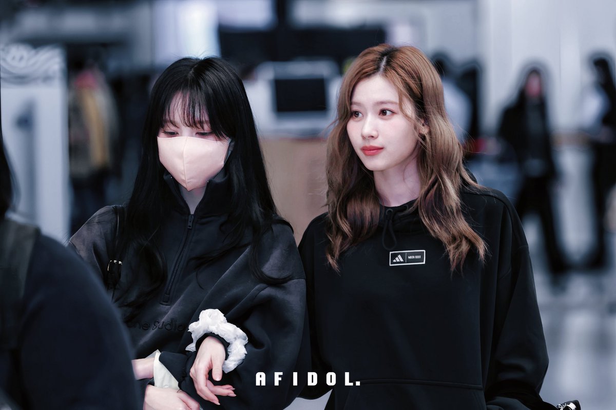 afidol_'s tweet photo. 250316 GMP 입국

사나 미나

#트와이스 #TWICE #사나 #SANA ⁠ #サナ #미나 ⁠⁠#MINA #ミナ https://t.co/sdPBisOzmJ