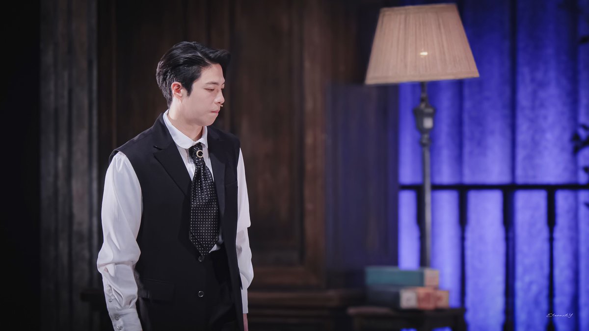 duddnjsmnt's tweet photo. 250316 모리스 커튼콜

클라이브 役 | #박정원

이 축제가 영원하길 꿈꿔 https://t.co/mLNphhInNo