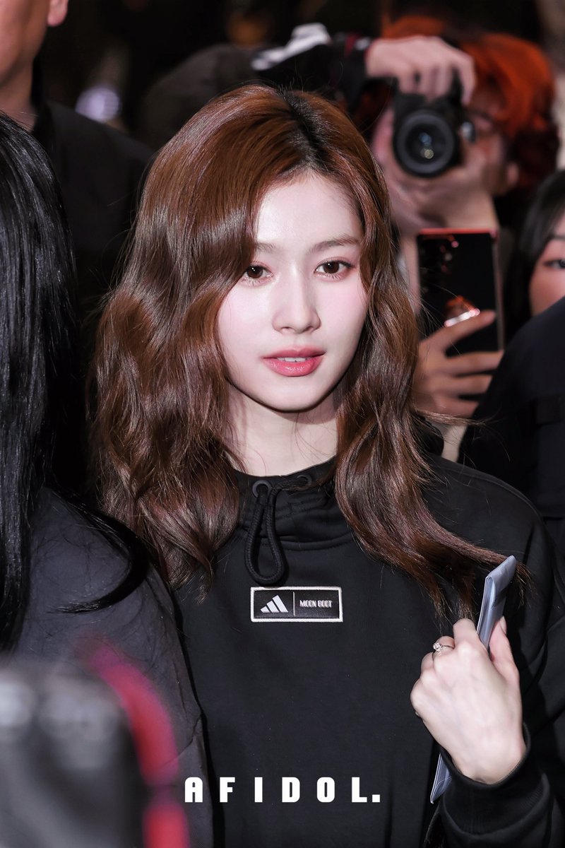afidol_'s tweet photo. 250316 GMP 입국

사나

#트와이스 #TWICE #사나 #SANA ⁠ #サナ https://t.co/2JNjNmOaFN