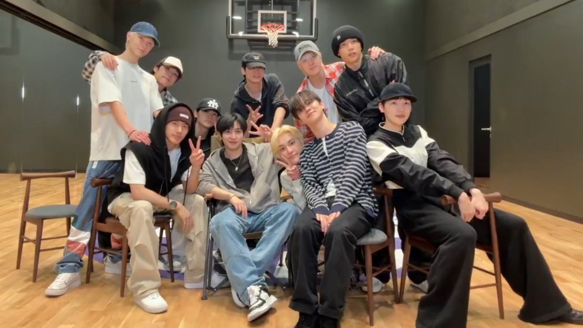juyoenc's tweet photo. The Boyz’s Eternal Leader, Lee Sangyeon! We have been incredibly so lucky to walk this journey under your guidance. Every hardship we’ve overcome, every success we’ve achieved. Wishing you courage, strength, and a safe return ❤️ https://t.co/EDsSQeoSxp