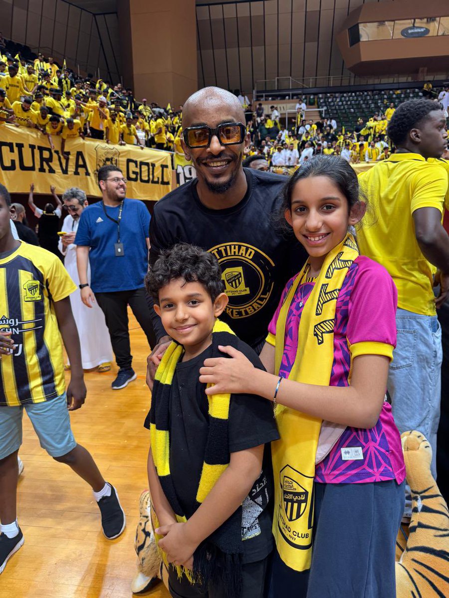 Harbi_MoHa's tweet photo. الف مبروك نمور السلة تحقيق بطولة الدوري 💛😍
@ittihad
#الاتحاد 
#سلة_الاحلام https://t.co/AXKV0EDimr
