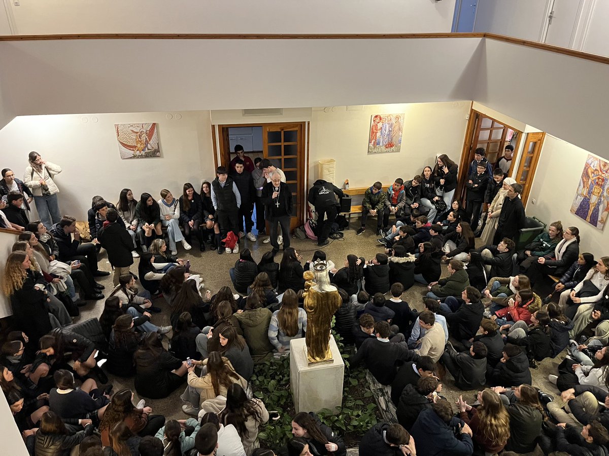 BisbatTerrassa's tweet photo. El #Seminario de #Terrassa ha abierto sus puertas este fin de semana. 18 seminaristas iniciaron el curso, uno ya es sacerdote, los demás se están preparando viviendo en #Valldoreix y participando en las clases con los demás seminaristas de #Cataluña. https://t.co/0BOWoY6aJY